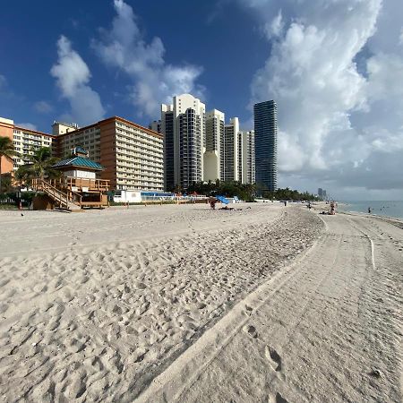 Beachfront Condo In Miami! ซันนีไอลส์บีช ภายนอก รูปภาพ