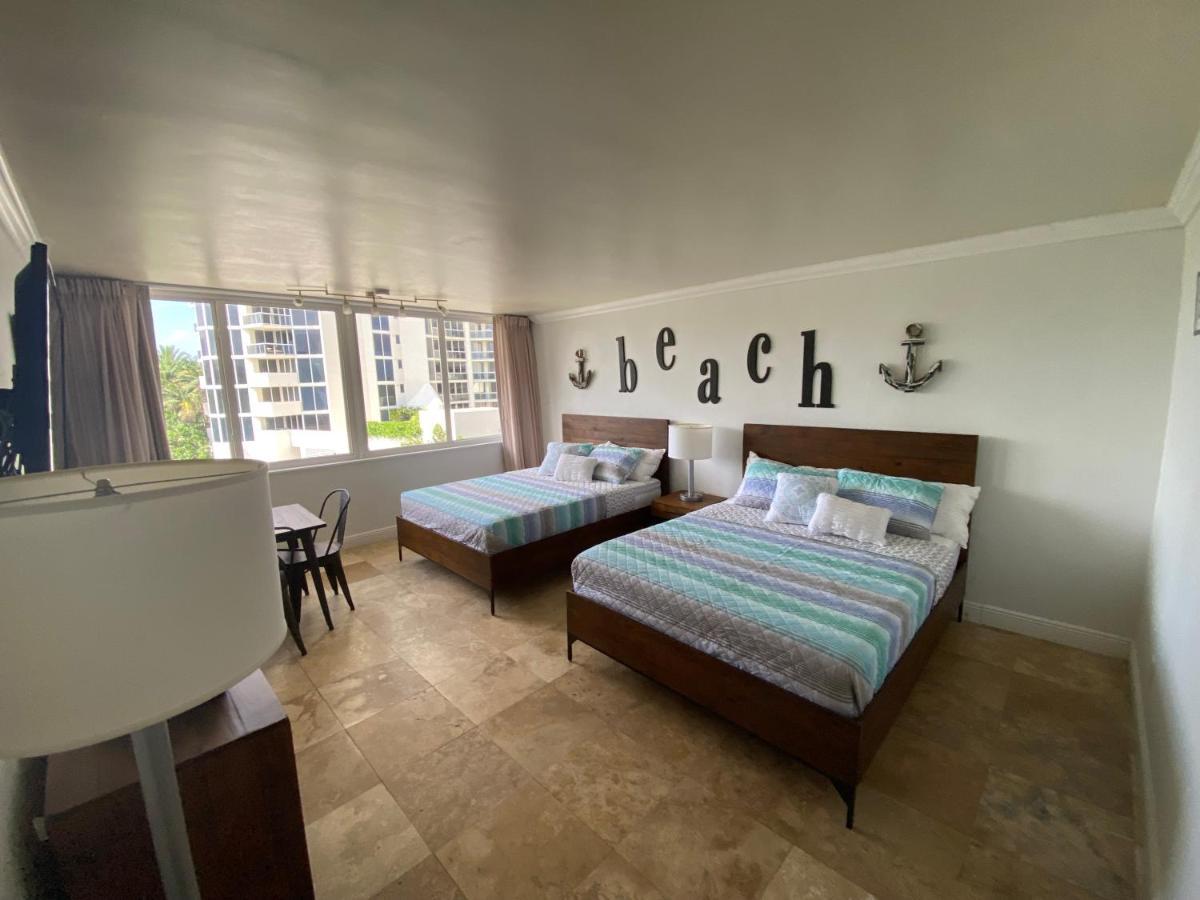 Beachfront Condo In Miami! ซันนีไอลส์บีช ภายนอก รูปภาพ